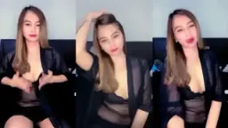 Abg Seksi Goyangin Tt Di Live, Bikin Makin Tegang