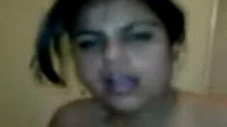 Cewek Montok Ngebutakin Pacarnya Sampe Minta Ampun Di Video.