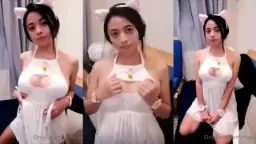 Miera Pamer Body Seksi Pakai Kostum Kucing Di Onlyfans, Bikin Ngaceng.