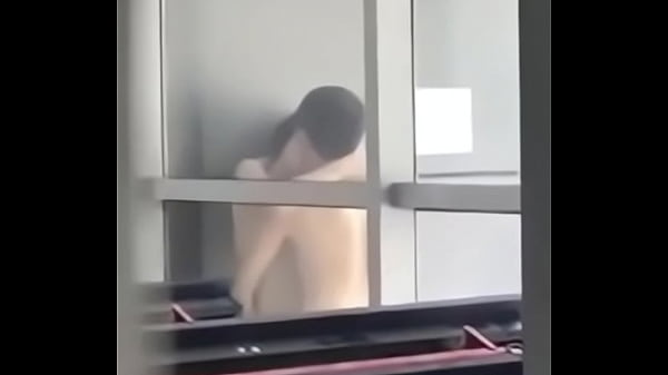 Goyangin Tuh Badan Di Gym Kampus, Sampe Basah Kuyup Kena Keringet Panas