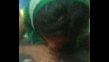 Desi Auntie Pengemis Di Kereta Lokal, Nafsu Liar Menggoda Di Setiap Gerbong.