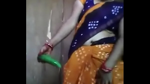 Desi Tante Main Timun Di Lubang