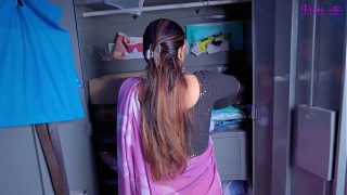 Bokep Desi Pembantu Montok Ketahuan Curi Celana Dalam Majikan, Suaminya Ngewe Memek Bulu Lebat Gaya Doggy Sambil Ngomong Hindi
