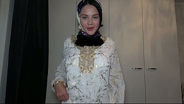 Pov – Ngentotin Adik Tiri Muslimah Berjilbab, Romantis Tapi Hot Banget