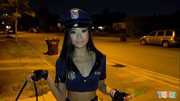 Yngr – Cewek Asia Abg Vina Sky Digenjot Malam Halloween