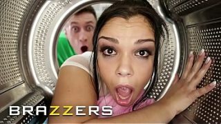 Brazzers – Macem-macem Adegan Nyangkut Bikin Nge-seks Panas Bareng Bintang-bintang Paling Hot Mereka