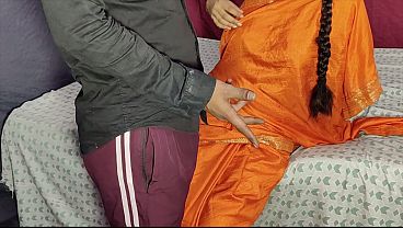 Dever Ne Desi Bhabhi Ki Chut Ki Pyas Bujhai, Raat Bhar Uski Gili Gili Fuddi Ko Choda
