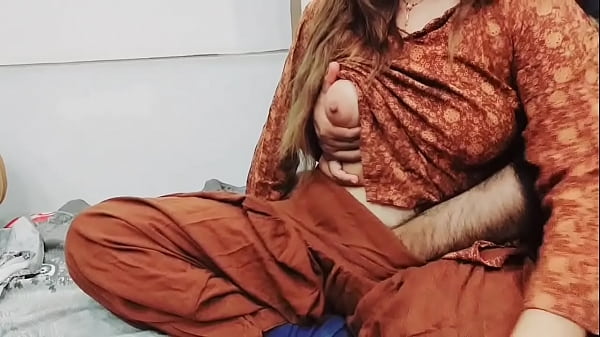 Ibu Tiri Pakistan Ngebut Anal Di Depan Suami Cuckold Sambil Potong Sayur, Suara Hindi Panas Bikin Makin Liar