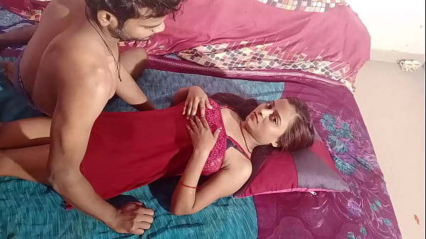Istri Rumah Tangga India Paling Hot, Montok Besar, Ngewe Kotor Sama Suami – Suara Desi Hindi Full