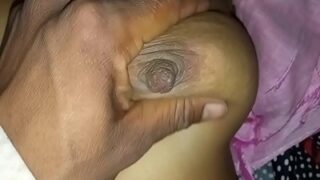 Video Mesum Desi India: Cewek Menyusui Digarap Cowok