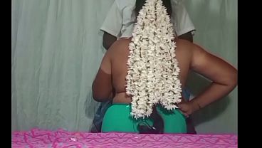 Desi Tamil Istri Tetangga, Siap Digebuk Di Rumah.