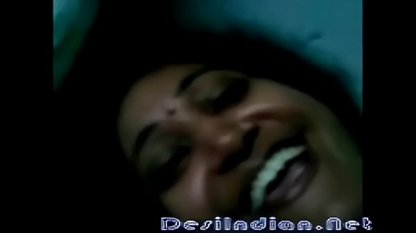 Desi Cute Telugu Aunty, Goyangin Pantatmu Yang Montok, Bikin Kontol Tegang Pengen Ngentot.
