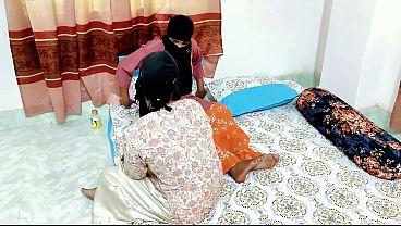 Desi Bhabhi Main Dildo Dal Ke Chod Diya