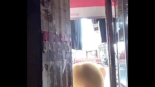 Bokep Indonesia, Udah Nggak Sabar Jemur Baju, Malah Diajak Crot-crotan Di Luar.