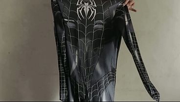 Tusuk Cewek Cosplay Spiderman Hitam Sampe Muncrat Di Memek Berkali-kali – Bokep Indo Terbaru