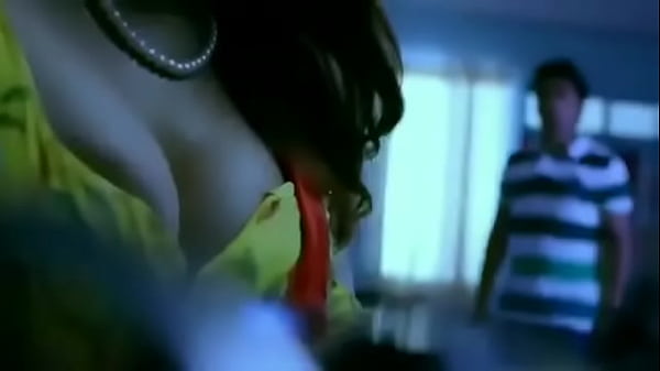 Desi Bhabhi Panas, Cinta Basah Penuh Nafsu.