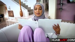 Hijab Babe Babi Belajar Nyepong Kontol Biar Makin Betah – Hijablust