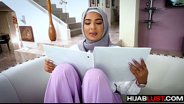Hijab Babe Babi Belajar Nyepong Kontol Biar Makin Betah – Hijablust