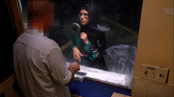 Arab Telanjang – Cewek Arab Nekat Ngewe Demi Duit Di Motel Bejat