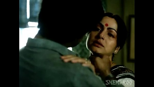 Rakhee Ngegas Di Ranjang – Paroma – Film Hindi Klasik (360p) – Nikmatin Adegan Panasnya