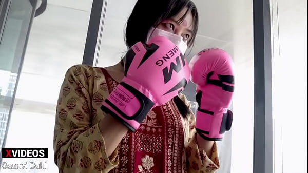 Gadis Petarung Ufc Ala Desi, Pukulannya Keras Bikin Ngangenin