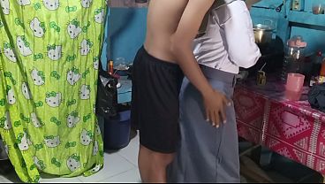 Ngenceng Adek Ipar Di Dapur, Pas Mau Berangkat Sekolahan