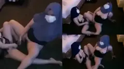 Tante Berjilbab Saling Mainin Memek Basah, Desahan Panas Bikin Makin Liar.