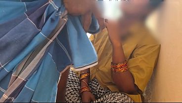 Bikin Makin Panas, Si Tukang Batu Desa India Dan Kuli Ceweknya Lagi Ngewe Seru Di Lokasi Kerja