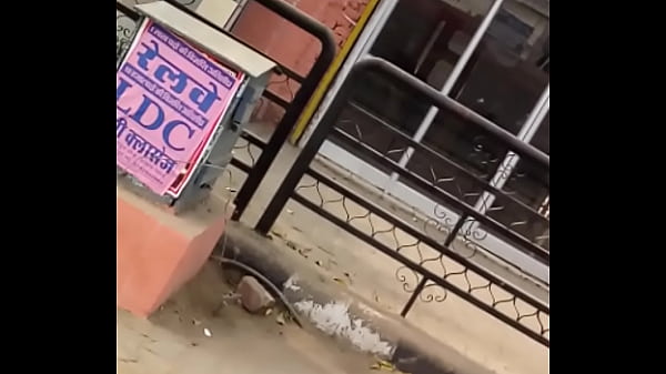 Desi Cewek Seksi Pakai Saree Merah Jaipur Yang Bikin Ngiler