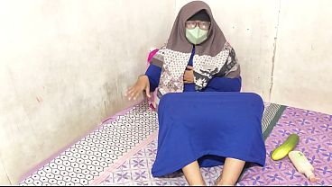 Cewek Hijab Indonesia Ngebut Colmek Sampe Basah