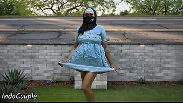 Hijab Mahasiswi Muslim Jogging Di Tempat Umum, Ngentot Bayaran Demi Duit