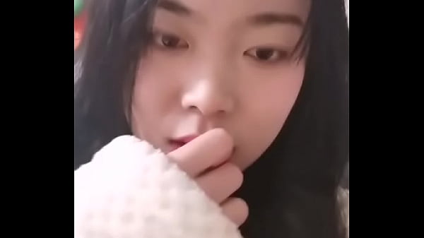 Gila, Cewek China Ini Bikin Pengen Ngelus-ngelus Dari Ujung Rambut Sampai Ujung Kaki.