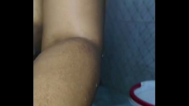 Bokep India Ibu Tiri Mandi Colmek Kamera Tersembunyi Bini Orang Asli