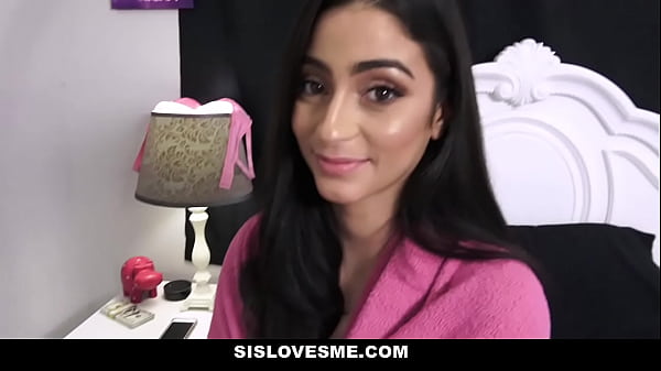 Ngewein Adik Tiri (jasmine Vega) Pake Sogokan Biar Mau Ngecesin Kontol