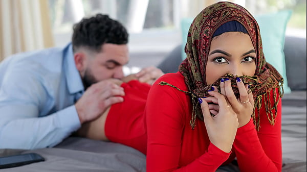 Kakak Tiri Gue Mau Ngajarin Adik Tiri Pakai Hijab Tapi Malah Ngajarin Hal Lain Sebelum Nikah – Hijab Panas
