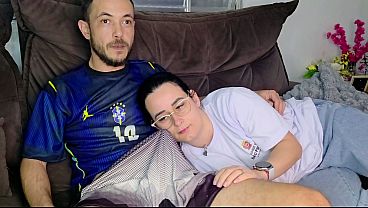 Kakak Tiri Digoda Adik Kandung Saat Nonton Bola Brasil, Makin Panas Makin Liar