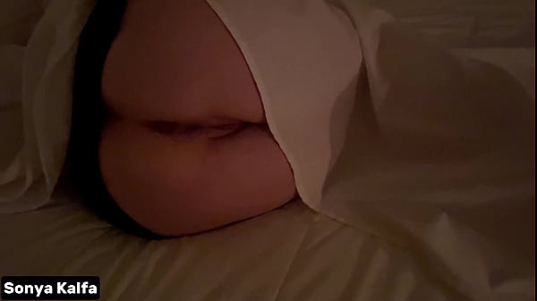 Ibu Tiri Arab Yang Lagi Horny Digeboy Habis-habisan Sepanjang Malam Di Atas Ranjang