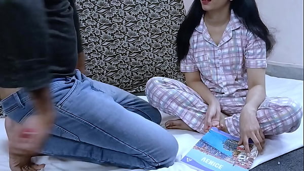 Mosi Ki Ladki Ko Nanga Karke Choda, Ghar Mein Chudai Ka Maza