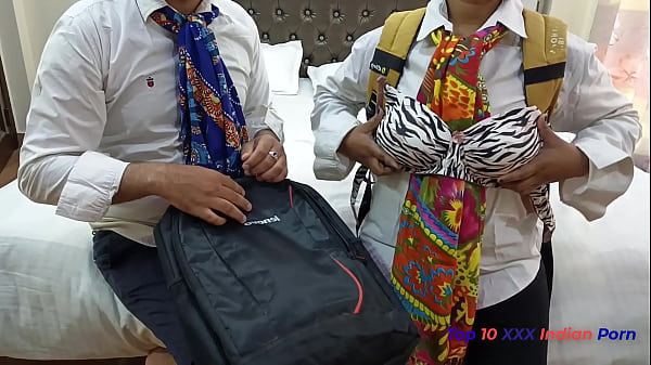 Anak Sma Paling Bejat Ngentot Cewek Desi Di Hotel Oyo, Baru Pertama Ketemu Langsung Crot.