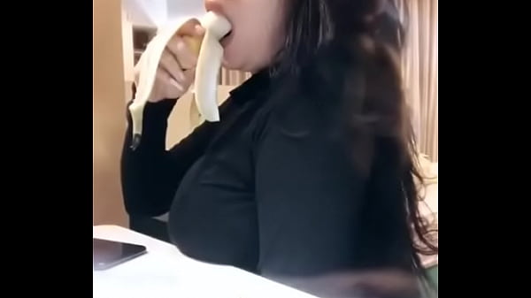 Monica Adhea, Cewek Model Indo Bikin Nagih, Bibir Basah Ngeseks Sange Berat.